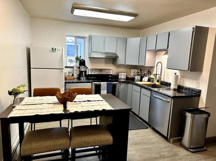 Comfortable 2Br Apt Central Fairbanks Exteriér fotografie